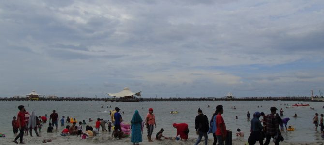 Wisata air pantai Ancol