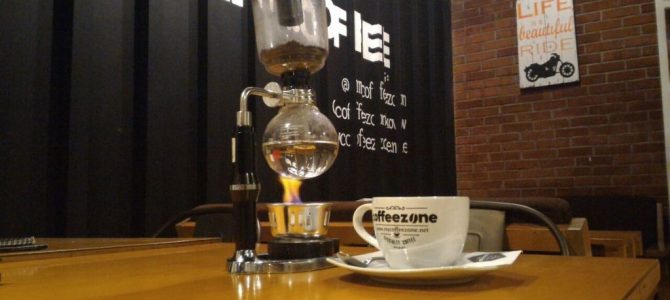 Tempat minum kopi sambil ngobrol santai di Coffeezone